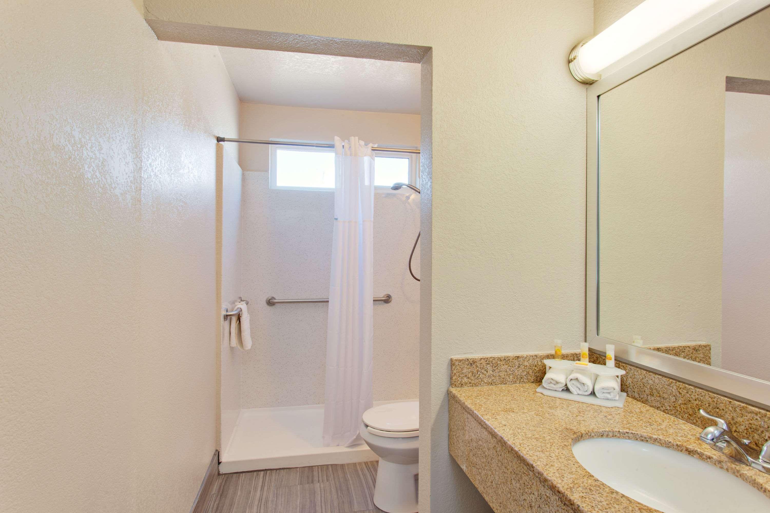 Days Inn By Wyndham Chowchilla Gateway To Yosemite Facilities photo